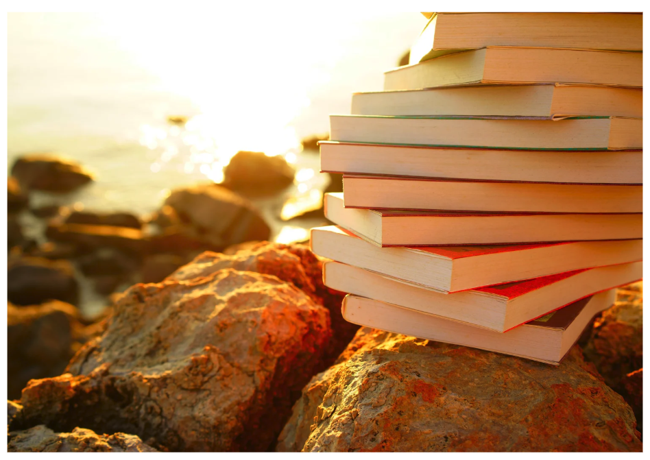 livres au bord de la plage
